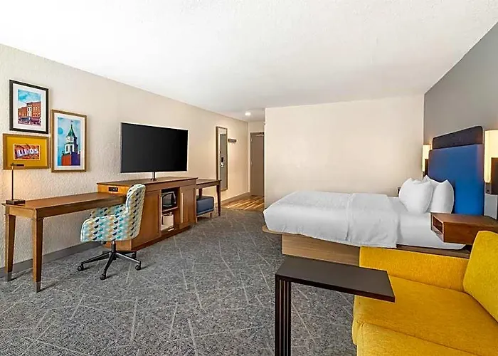 Hotel Hampton 3*