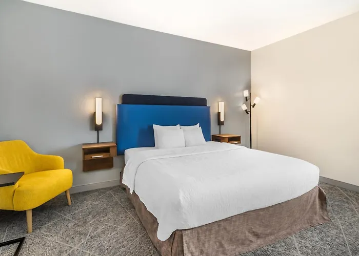 Hampton Hotel 3*