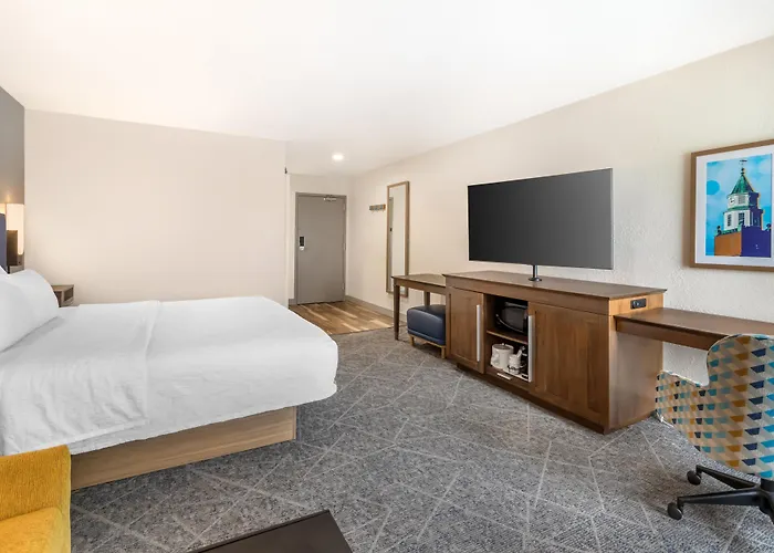 Hampton Hotel 3*