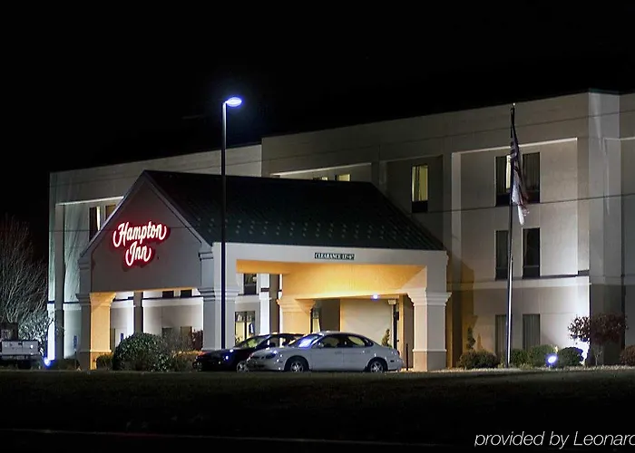 Hampton Отель