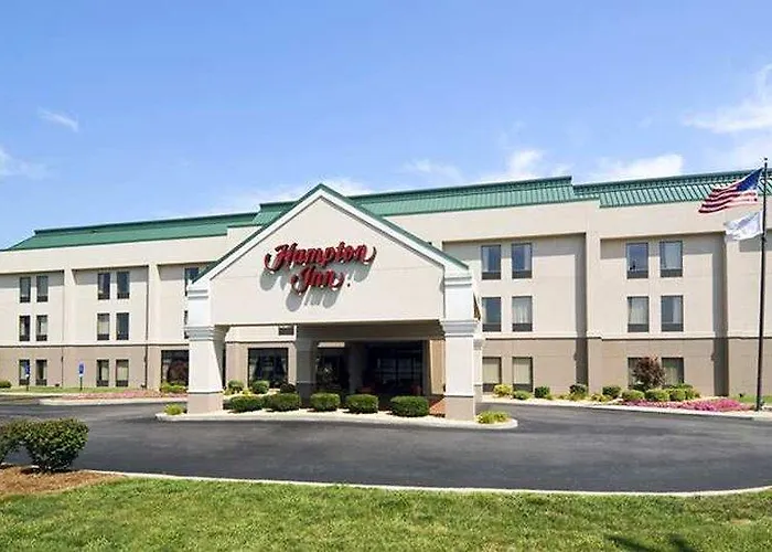 Отель Hampton 3*